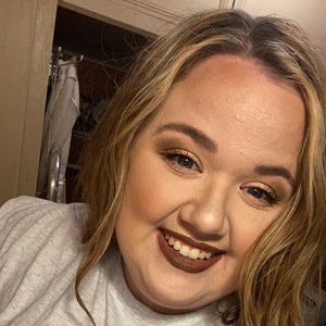 Meet your Posher, Lynn